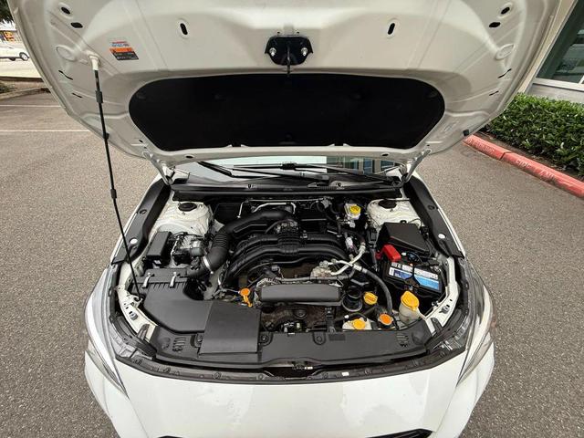 Photo of 2018 Crystal White Pearl Subaru Impreza