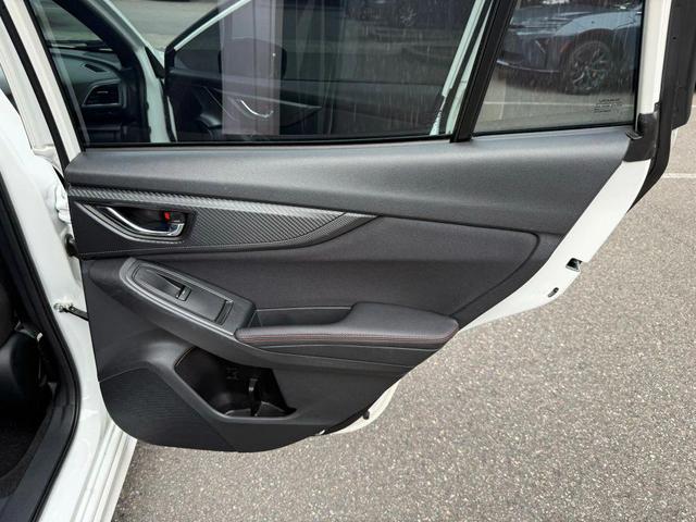 Photo of 2018 Crystal White Pearl Subaru Impreza