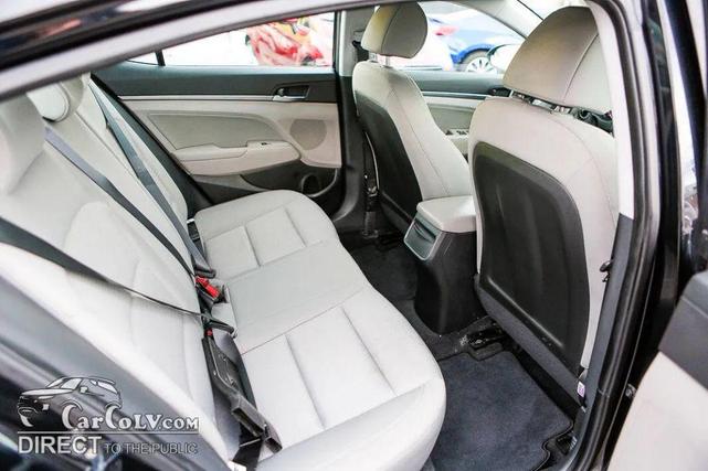 Photo of 2017 Black Noir Pearl Hyundai ELANTRA