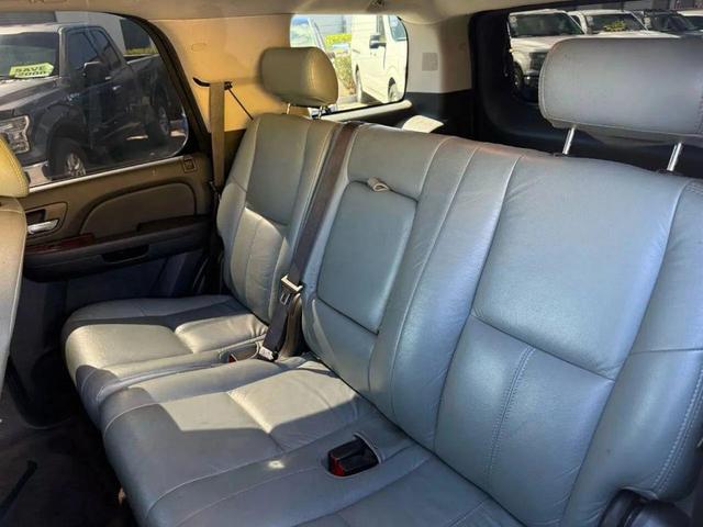 Photo of 2009 Deep Blue Metallic GMC Yukon