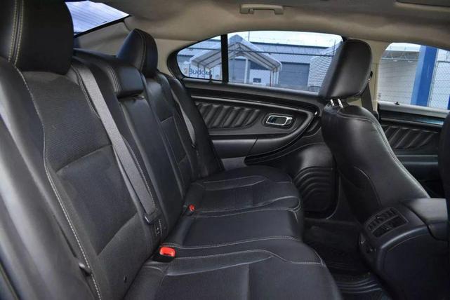 Photo of 2010 Tuxedo Black Metallic Ford Taurus