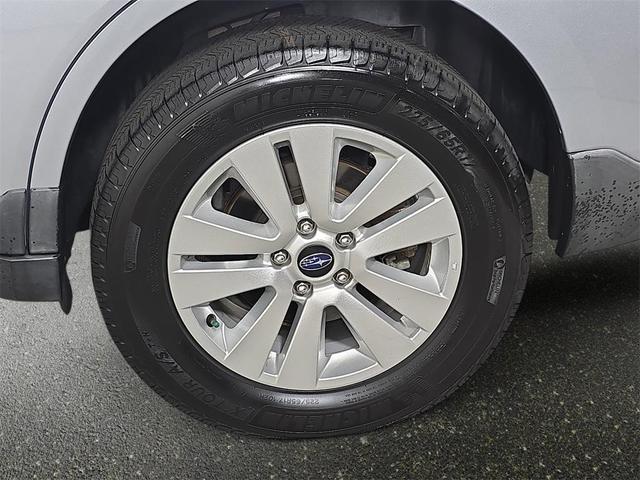 Photo of 2017 Ice Silver Metallic Subaru Outback