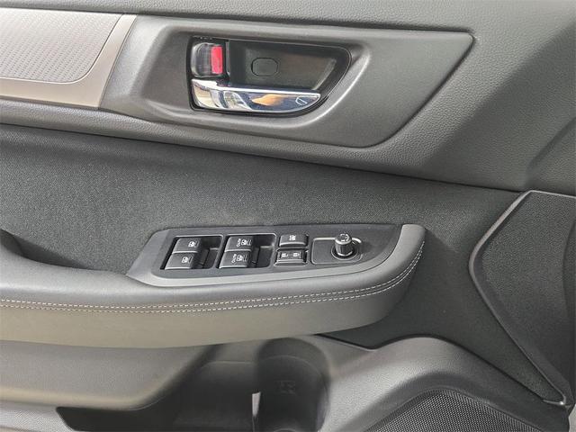 Photo of 2017 Ice Silver Metallic Subaru Outback