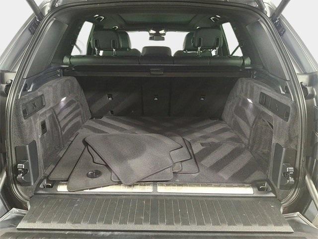 Photo of 2025 Skyscraper Gray Metallic BMW X5 PHEV