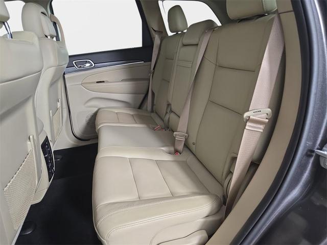 Photo of 2020 Granite Crystal Clearcoat Metallic Jeep Grand Cherokee