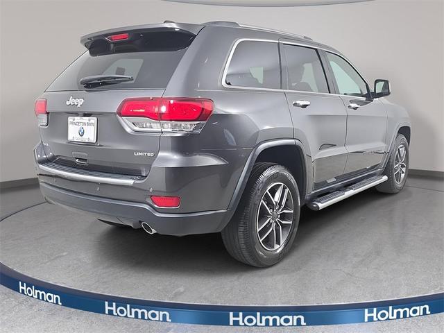 Photo of 2020 Granite Crystal Clearcoat Metallic Jeep Grand Cherokee