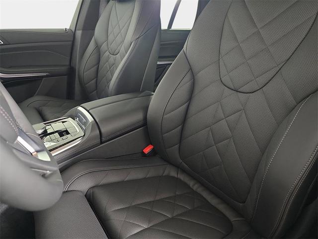 Photo of 2026 Black Sapphire Metallic BMW X5