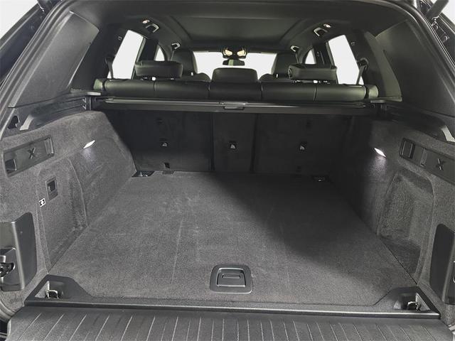 Photo of 2026 Black Sapphire Metallic BMW X5