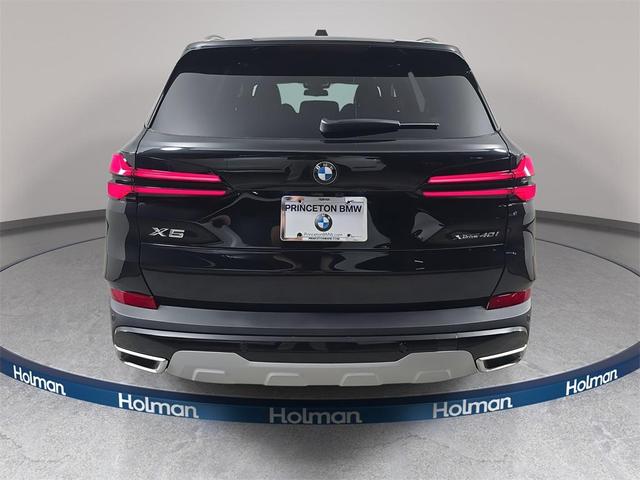 Photo of 2026 Black Sapphire Metallic BMW X5