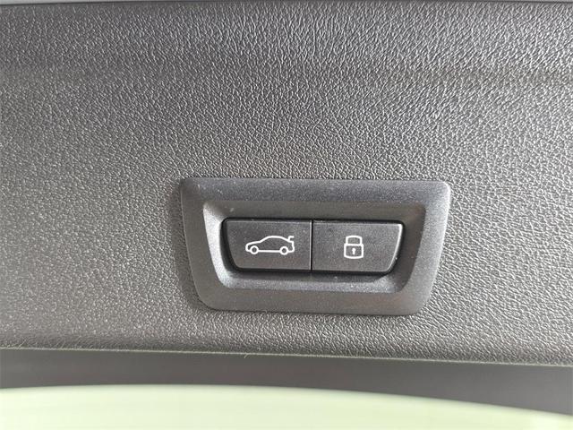 Photo of 2025 Brooklyn Gray Metallic BMW X6
