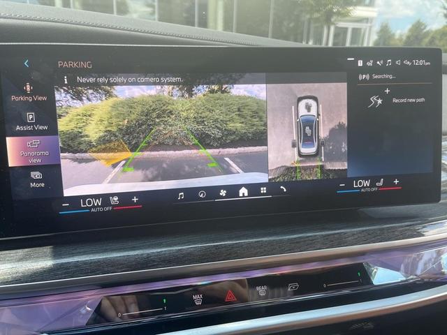 Photo of 2023 Alpine White BMW 740