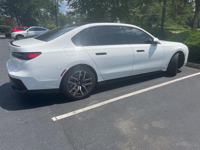 Photo of 2023 Alpine White BMW 740