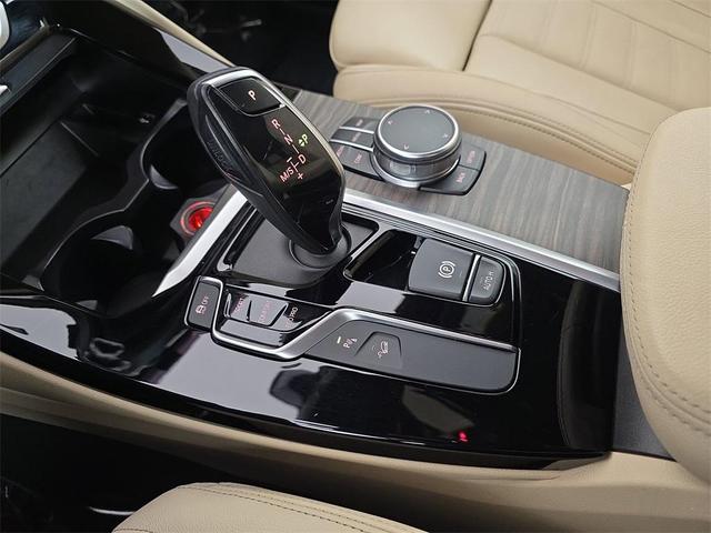 Photo of 2019 Mineral White Metallic BMW X3
