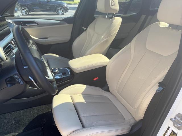 Photo of 2023 Alpine White BMW X3