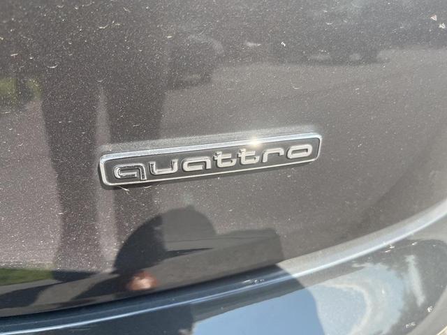 Photo of 2023 Manhattan Gray Metallic Audi Q5