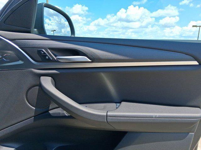 Photo of 2024 Dark Graphite Metallic BMW X4