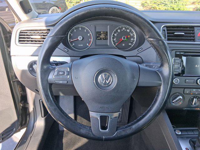 Photo of 2012 Gray Volkswagen Jetta