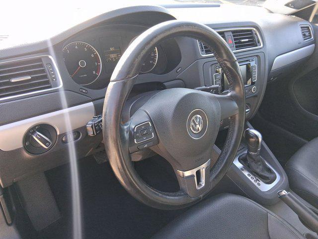 Photo of 2012 Gray Volkswagen Jetta