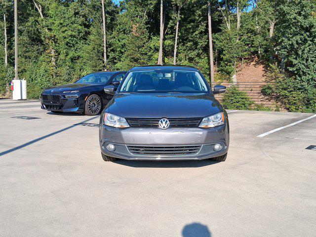 Photo of 2012 Gray Volkswagen Jetta