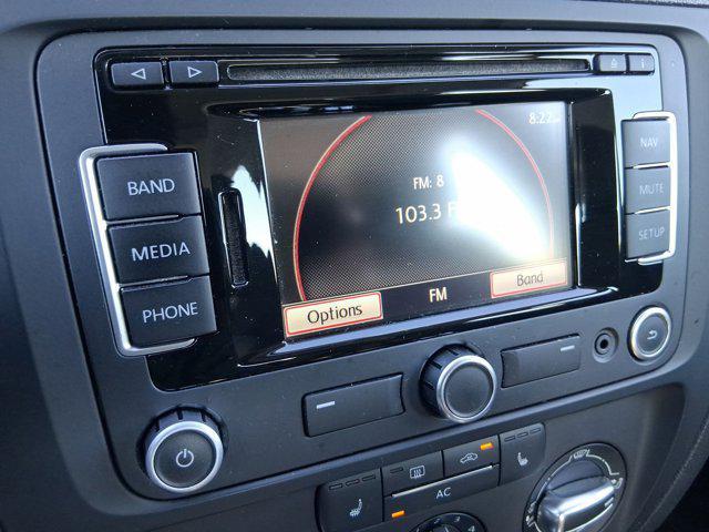 Photo of 2012 Gray Volkswagen Jetta