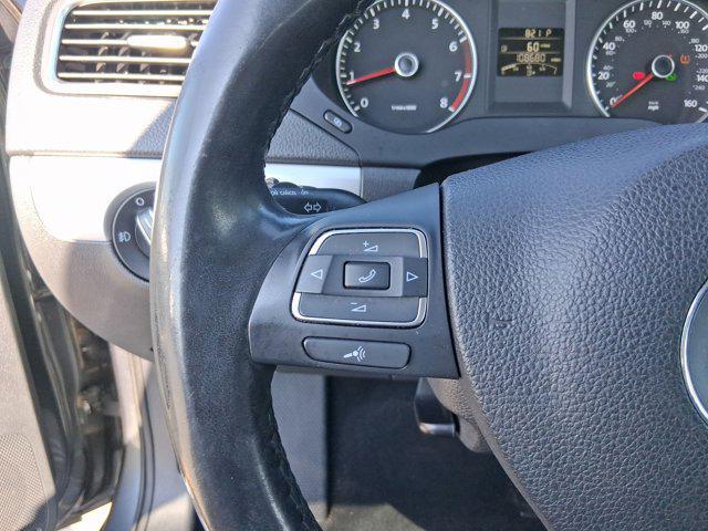 Photo of 2012 Gray Volkswagen Jetta