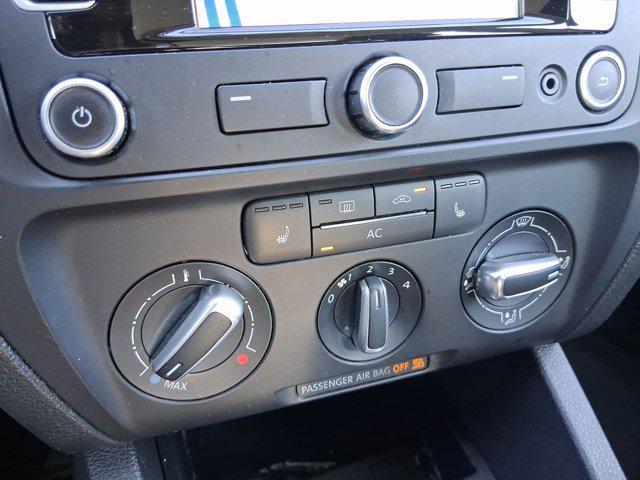 Photo of 2012 Gray Volkswagen Jetta