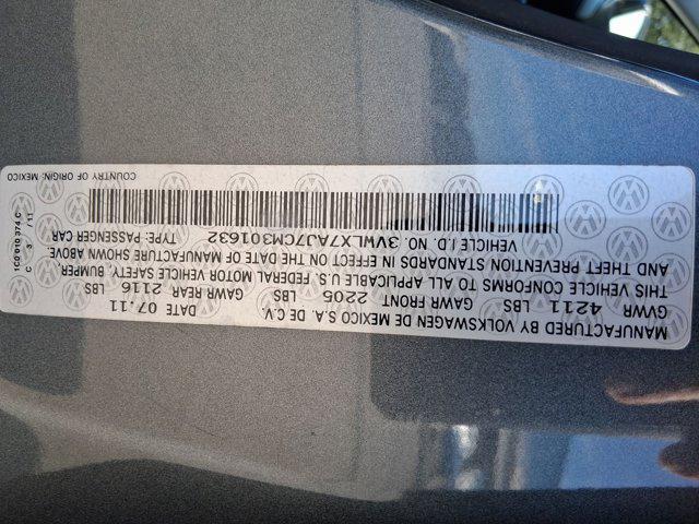 Photo of 2012 Gray Volkswagen Jetta