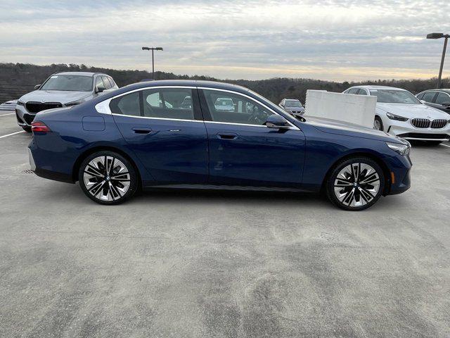 Photo of 2025 Phytonic Blue Metallic BMW 530