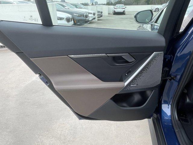 Photo of 2025 Phytonic Blue Metallic BMW 530