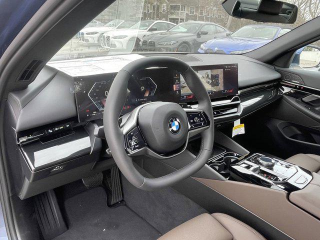 Photo of 2025 Phytonic Blue Metallic BMW 530