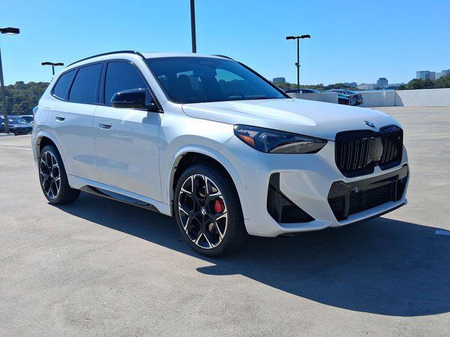 Photo of 2024 Mineral White Metallic BMW X1