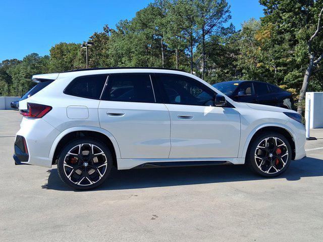 Photo of 2024 Mineral White Metallic BMW X1