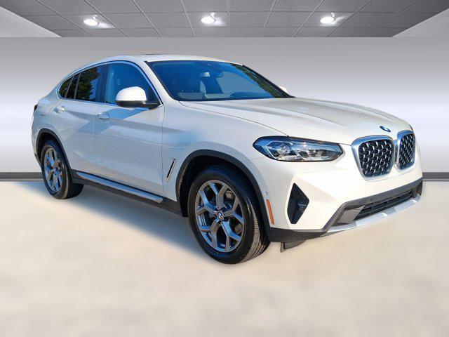 Photo of 2025 White BMW X4