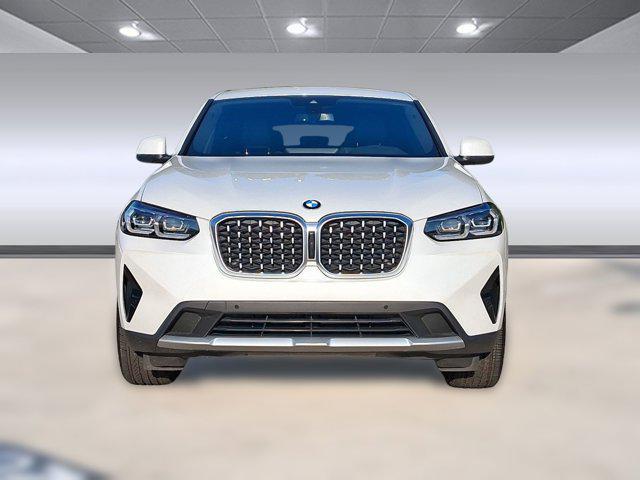 Photo of 2025 White BMW X4