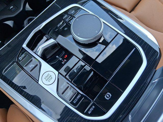 Photo of 2026 Mineral White Metallic BMW X5