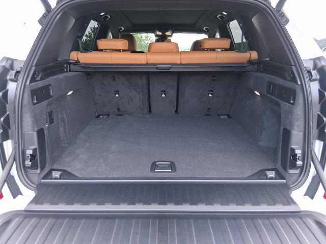 Photo of 2026 Mineral White Metallic BMW X5