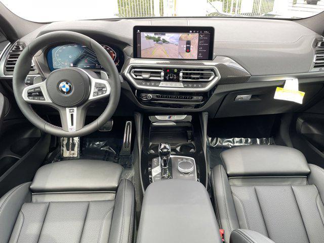 Photo of 2025 Black Sapphire Metallic BMW X4