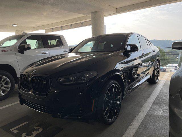 Photo of 2025 Black Sapphire Metallic BMW X4