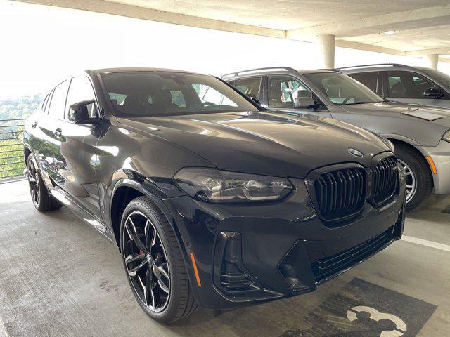 Photo of 2025 Black Sapphire Metallic BMW X4