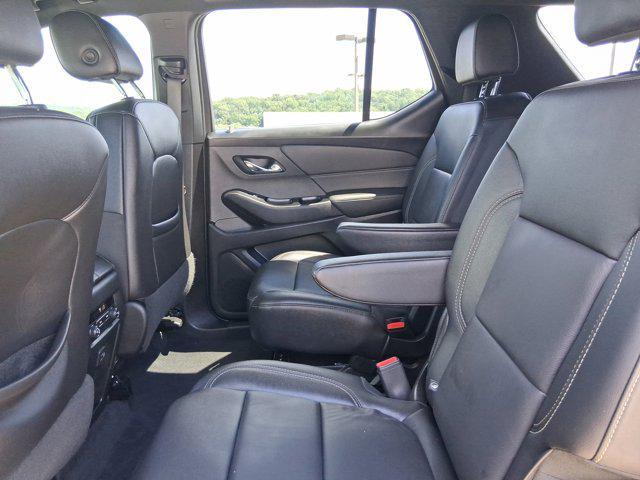 Photo of 2023 Mosaic Black Metallic Chevrolet Traverse