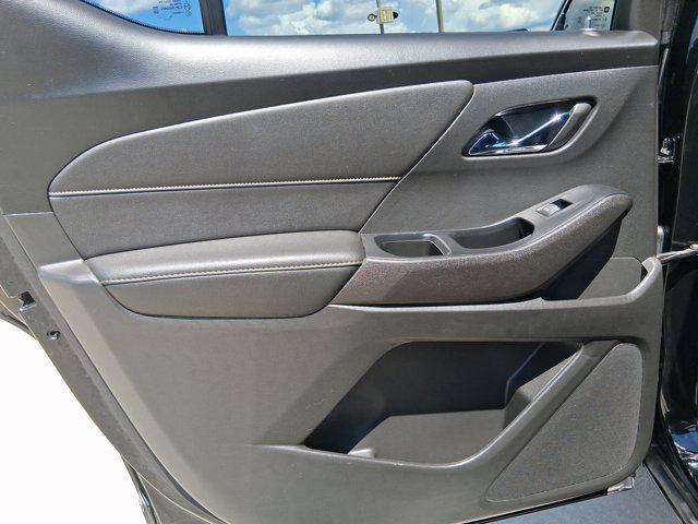 Photo of 2023 Mosaic Black Metallic Chevrolet Traverse