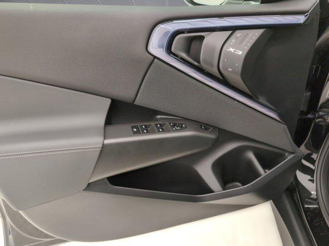 Photo of 2025 Black Sapphire Metallic BMW X3