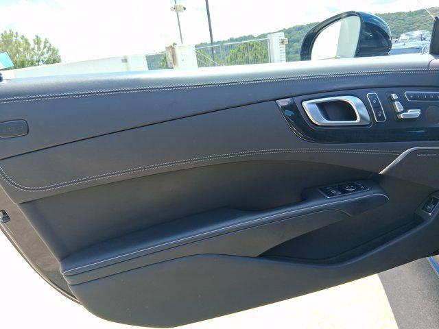 Photo of 2018 Black Mercedes-Benz SL 550