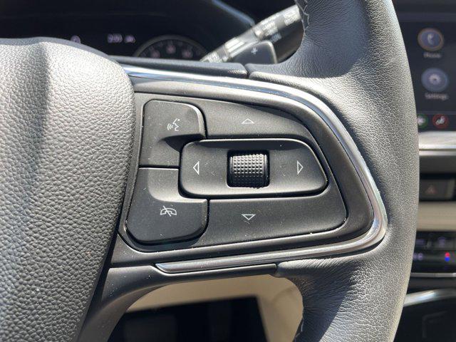 Photo of 2021 Summit White Buick Envision