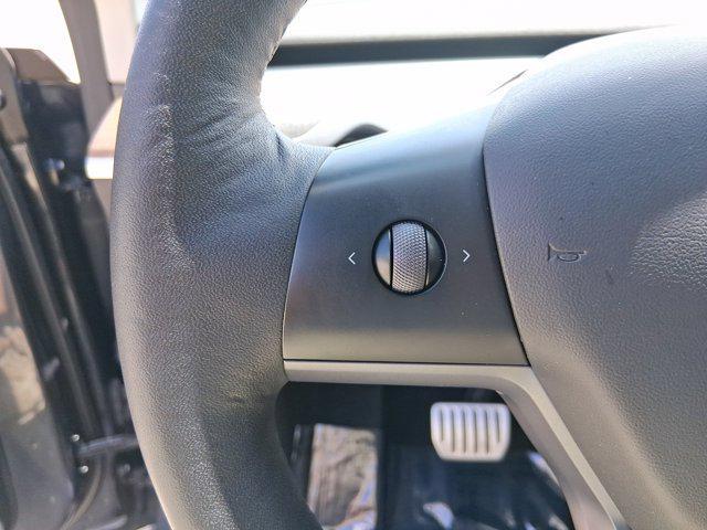 Photo of 2022 Gray Tesla Model Y