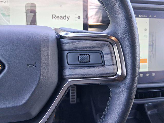 Photo of 2022 Launch Green Rivian R1S