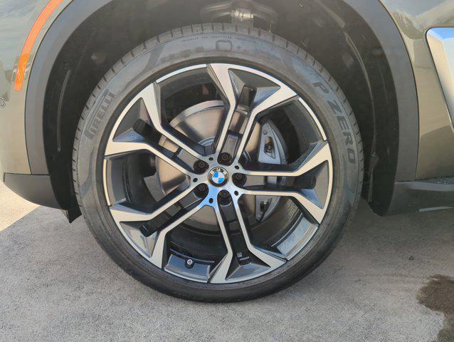 Photo of 2026 Manhattan Green Metallic BMW X5