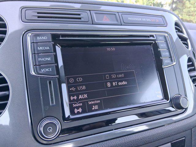 Photo of 2017 Pepper Gray Metallic Volkswagen Tiguan