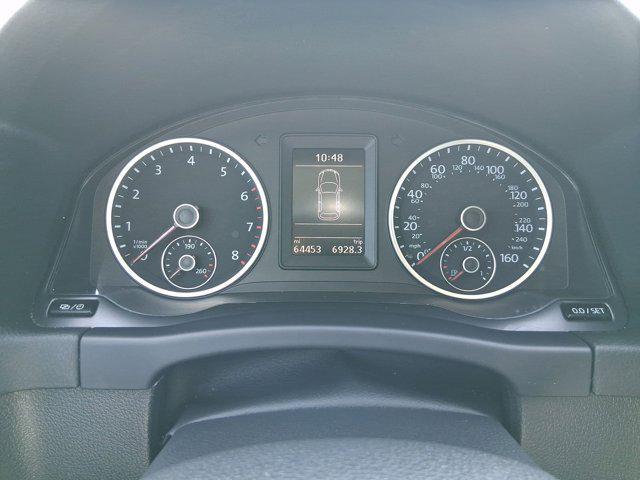 Photo of 2017 Pepper Gray Metallic Volkswagen Tiguan