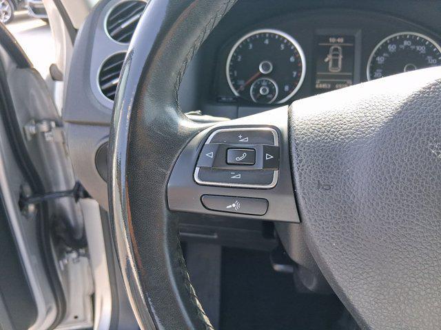 Photo of 2017 Pepper Gray Metallic Volkswagen Tiguan